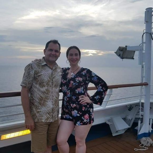 Meet your Posher, Liana - Picture 1 of 2